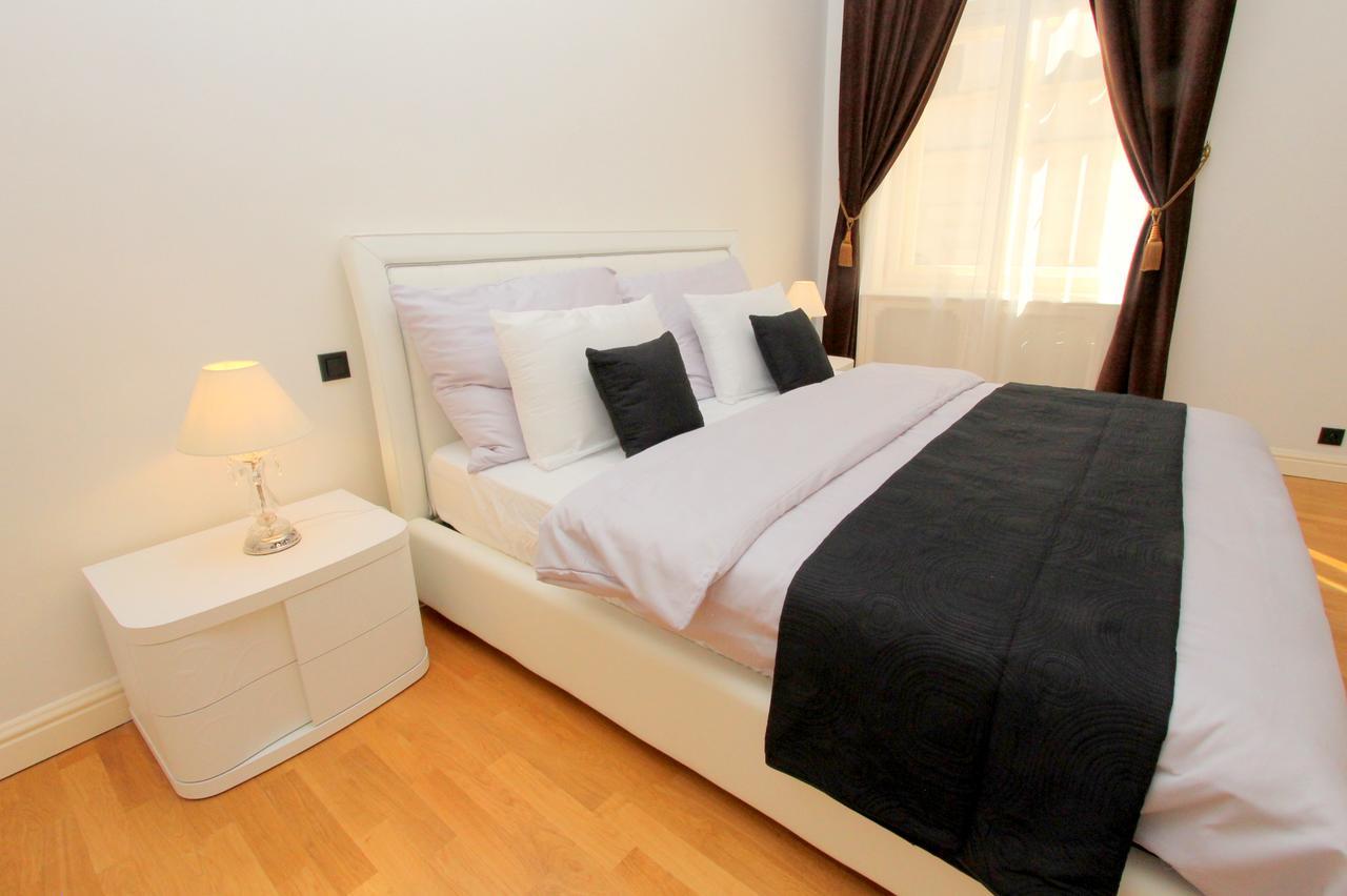 Luxury Apartments Krocinova Prague Exterior photo