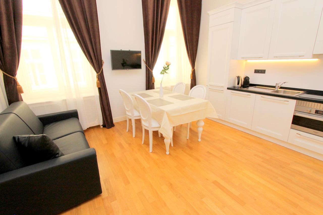 Luxury Apartments Krocinova Prague Exterior photo