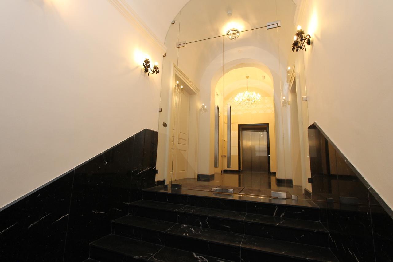 Luxury Apartments Krocinova Prague Exterior photo